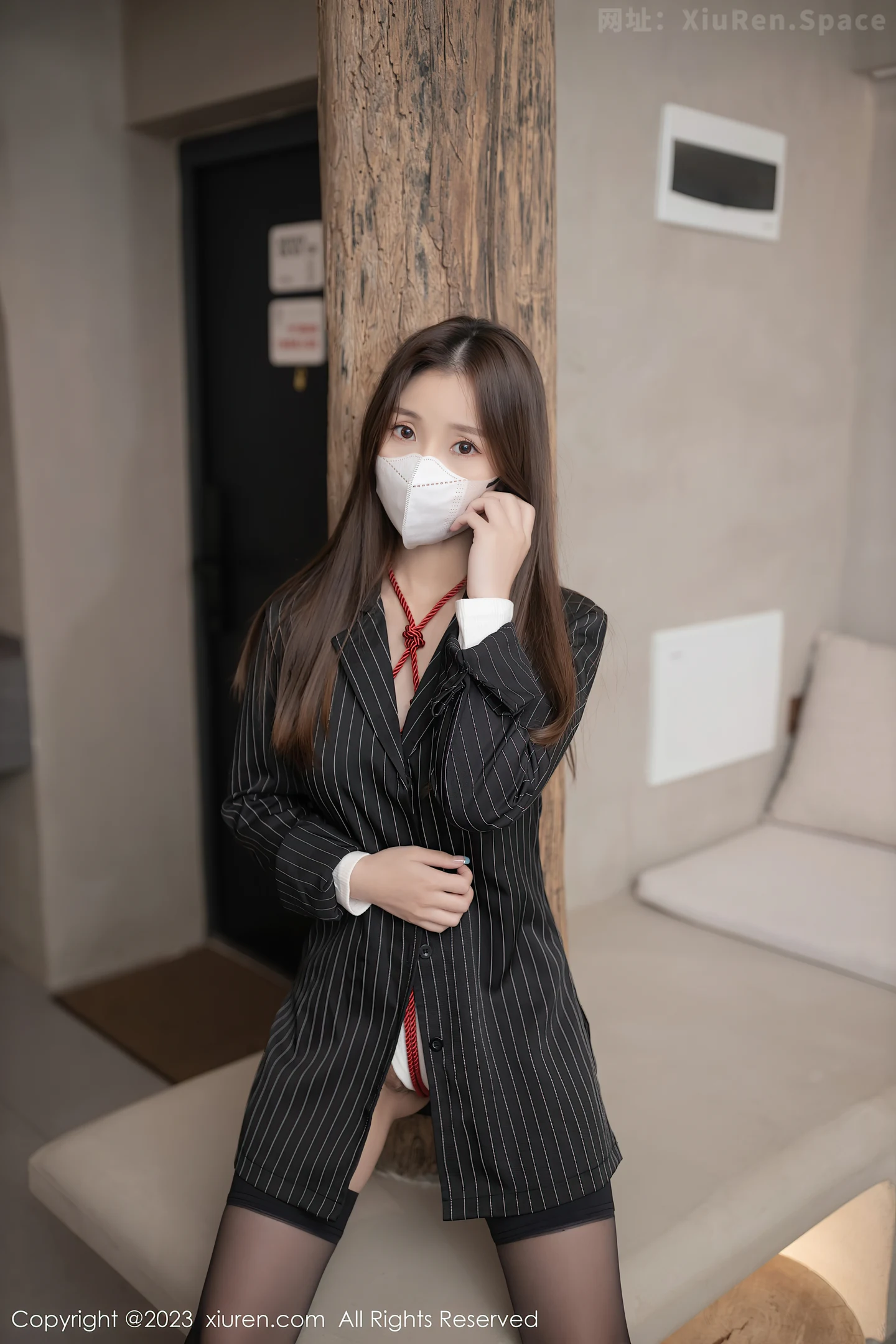 图片[5]-[XiuRen秀人网]VOL.7141 模特杏子Yada性格白色高开叉服饰情趣捆绑秀曼妙身姿诱惑写真75P-秀人网官方网站